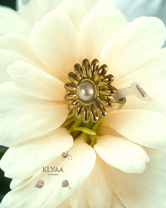 Golden Daisy Bloom Cocktail Anti-Tarnish Ring KLYAA