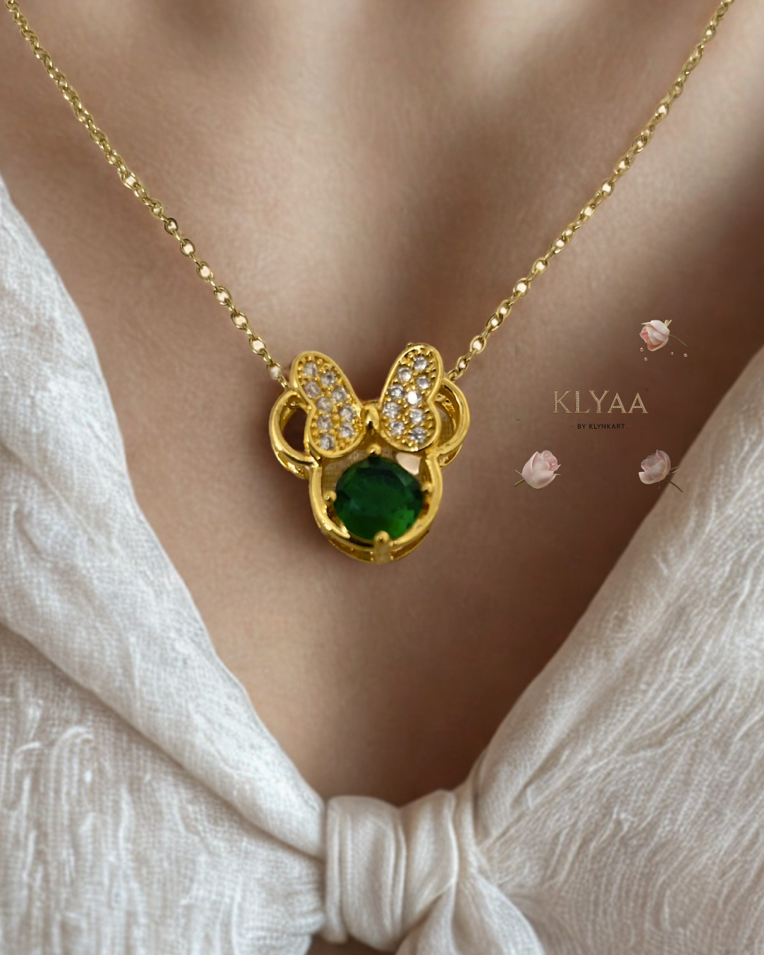 Emerald Muse Minnie chain worn on neckline, anti-tarnish gold finish – KLYAA